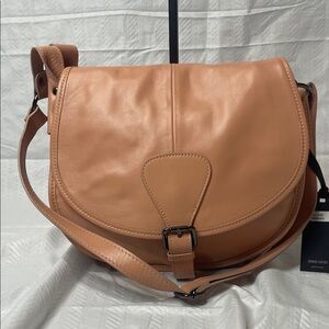 Laura Di Maggio- Elegant Tan/Sand/Beige Leather Shoulder Bag